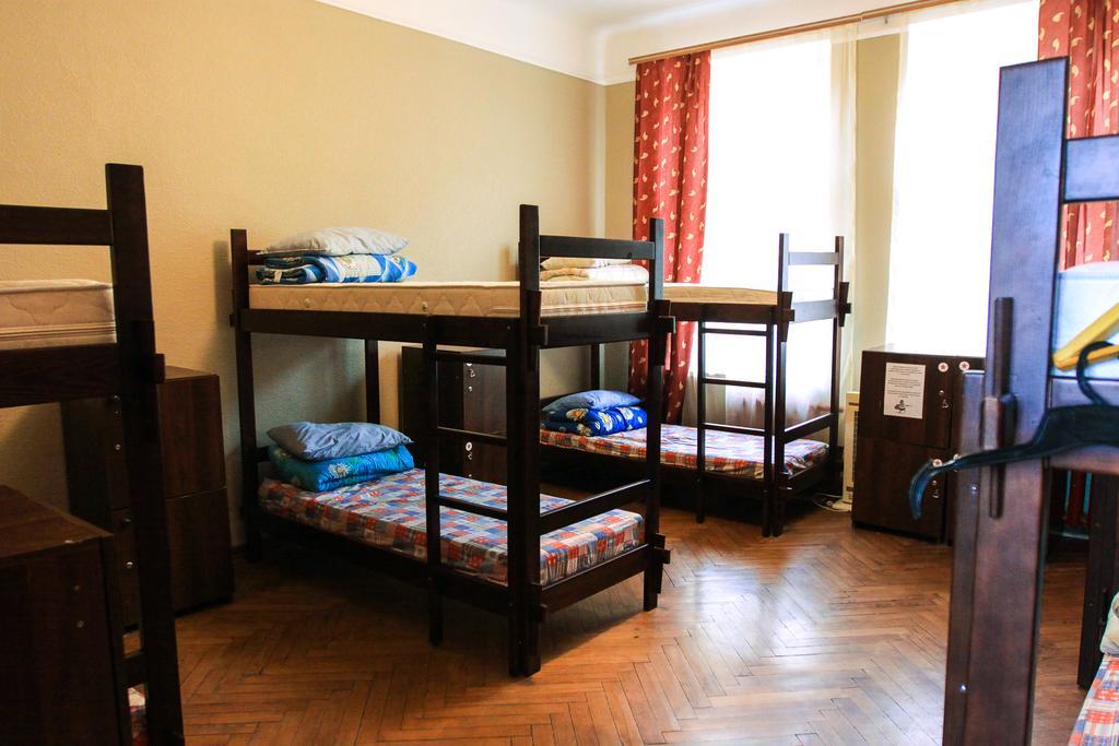 Hollywood Home Hostel Leópolis Habitación foto